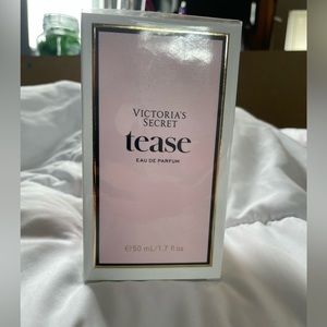 NWT Victoria’s Secret Tease Eau de Parfum 1.7 fl oz